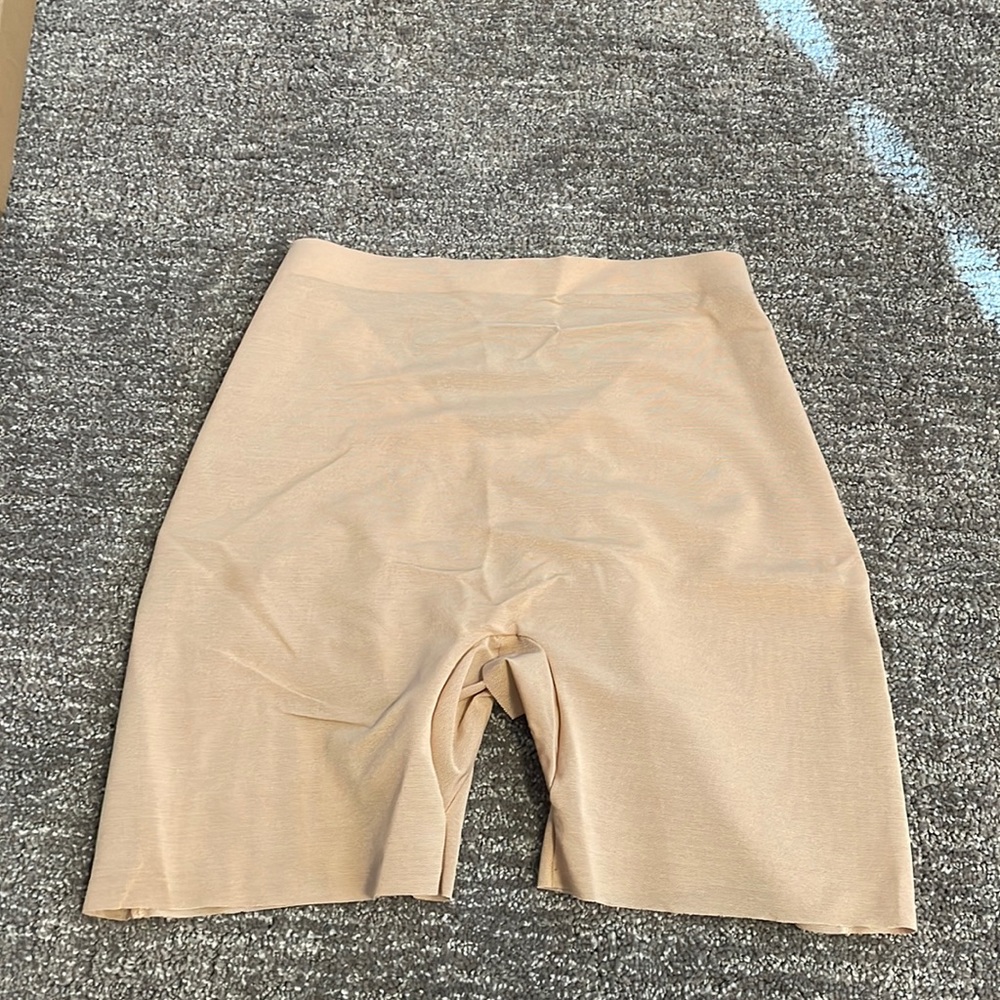 Skims - SHEER SCULPT LOW BACK SHORT